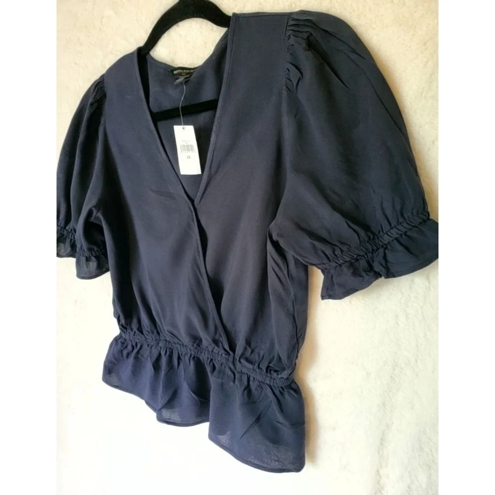 Women's Banana Republic Blouse Size XS Navy Blue Puff Sleeve Cinched Waist NEW